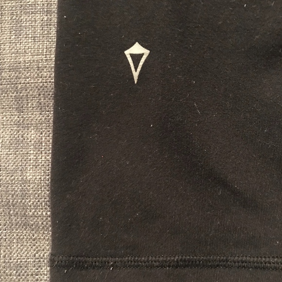 IVIVVA RHYTHMIC CROPS - Picture 3 of 4